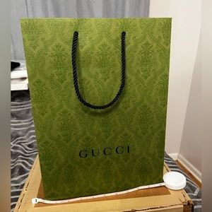 Gucci shopping bag
